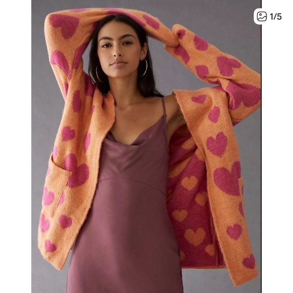 Anthropologie Sweaters - Maeve by Anthropologie Pink and Orange Hearts Sweater XS/S Oversized open front
